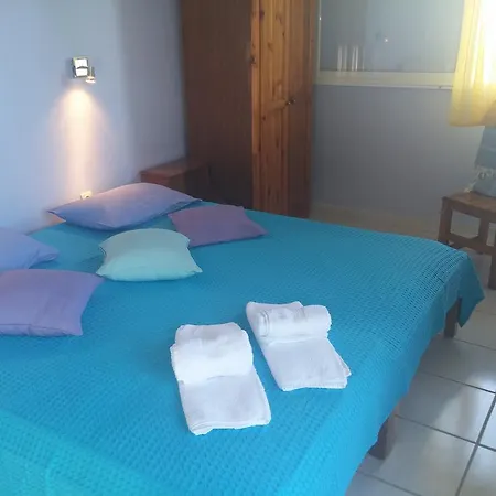 Summer House Louisa Daire